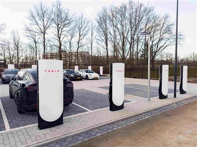 Superchargeur Tesla V4 : taux de charge jusqu'à 500 kW, une nouvelle ère de r...